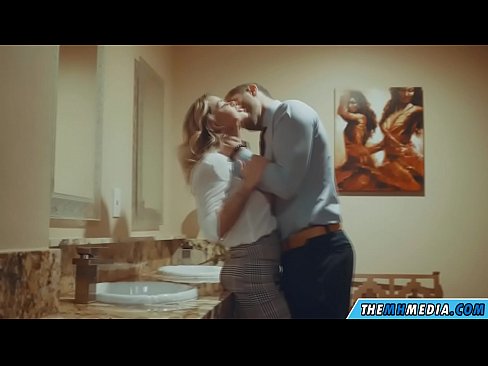 ❤️ Kung ang usa ka busty blonde naghaylo kanimo sa usa ka publiko nga kasilyas ❤❌ Porno sa pornograpiya ceb.xxxbunker.ru